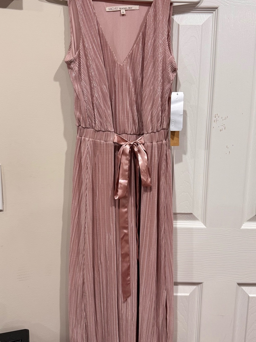 NWT Rachel Roy Dusty Rose Pleated Dress with Waist Tie. Mid length.